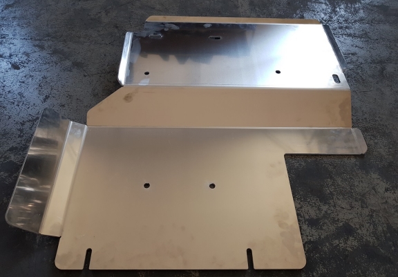 Aluminum differential skid plate for Toyota Hilux Revo